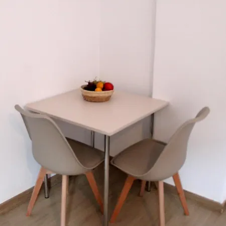 Lyra Tilos Apartman *