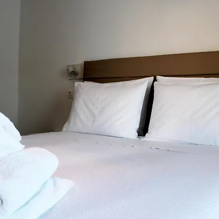 Lyra Tilos Apartman Livádia